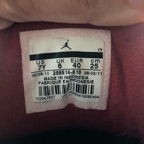 Air Jordan Cement 3s - 7Y - Picture 8 of 8